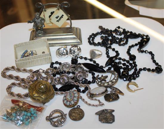 Silver jewellery, trump stand, etc